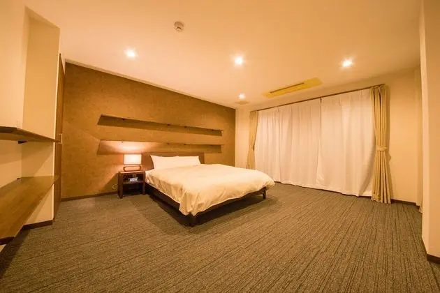 Tek Büyük Yataklı Oda (River view)