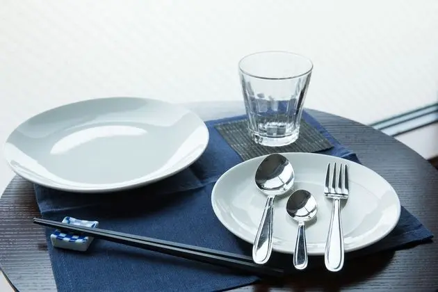 İki Ayrı Yataklı Oda, Sigara İçilmez, Mutfak