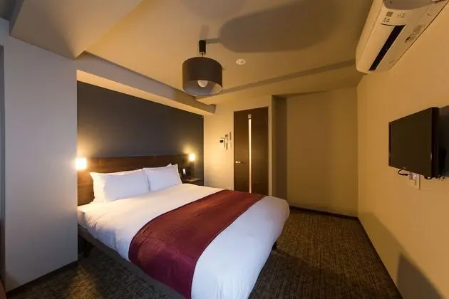 Tek Büyük Yataklı Oda, Sigara İçilmez, Mutfak