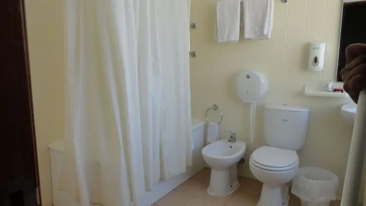 Tek Büyük veya İki Ayrı Yataklı Oda, Özel Banyo