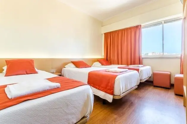 Üç Kişilik Oda, Ortak Banyo