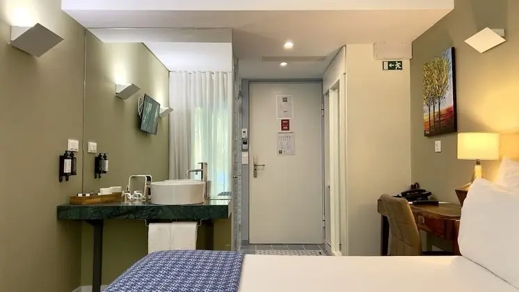 Standard Tek Büyük Yataklı Oda