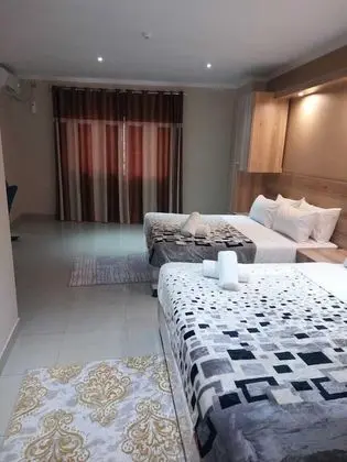 Family Tek Büyük Yataklı Oda