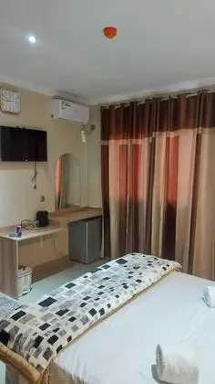 Premium Tek Büyük Yataklı Oda