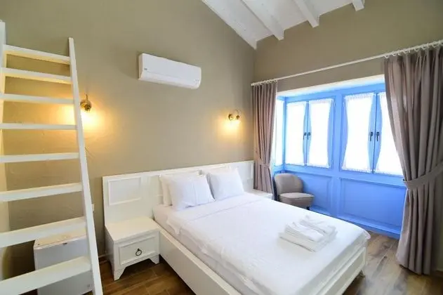 Villa, Havuz Manzaralı, Balkonlu