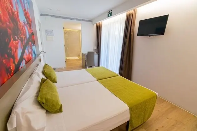 Standard Tek Büyük Yataklı Oda, 1 Çift Kişilik veya 2 Tek Kişilik Yatak, Balkon