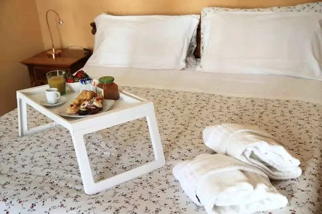 Comfort Tek Büyük veya İki Ayrı Yataklı Oda