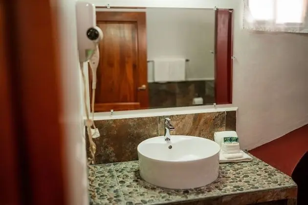Deluxe Dört Kişilik Oda, 1 Yatak Odası, Havuz Manzaralı