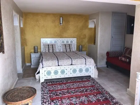Comfort Üç Kişilik Oda (Majorelle)