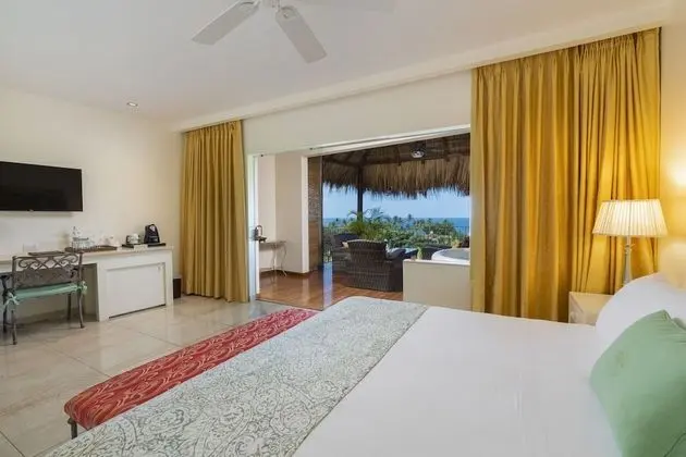 Grand Vista