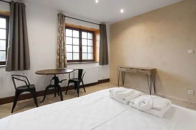 Luxury Tek Büyük Yataklı Oda, Banyolu/Duşlu, Bahçe Manzaralı (Avec Sauna )