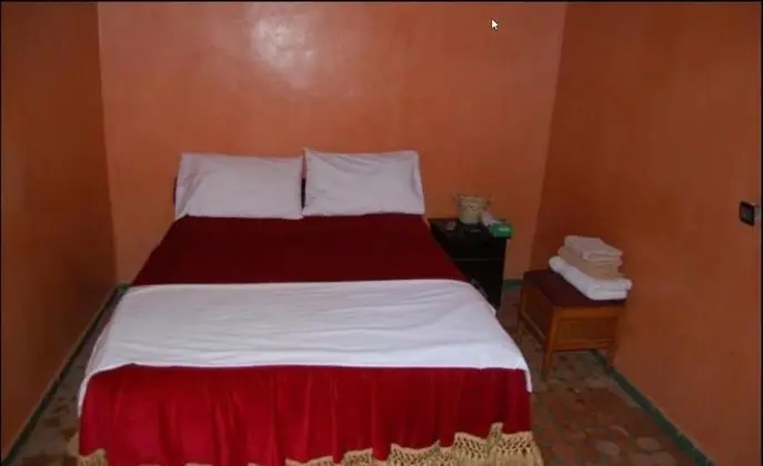 Büyük Yataklı Tek Kişilik Oda