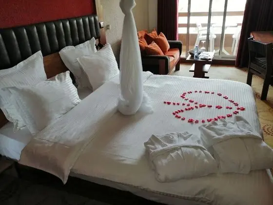 Deluxe Oda, 1 En Büyük (King) Boy Yatak