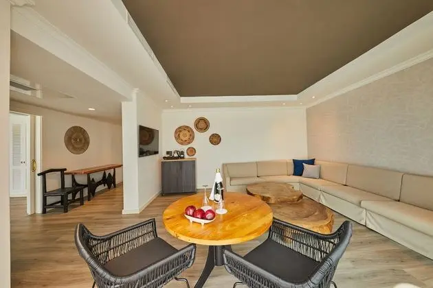 Preferred C. Suite Ocean View (3 Adults)