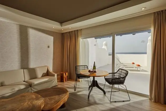 Preferred C. Suite Ocean View (3 Adults)