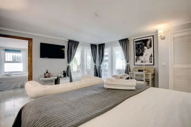 Two-Bedroom Suite