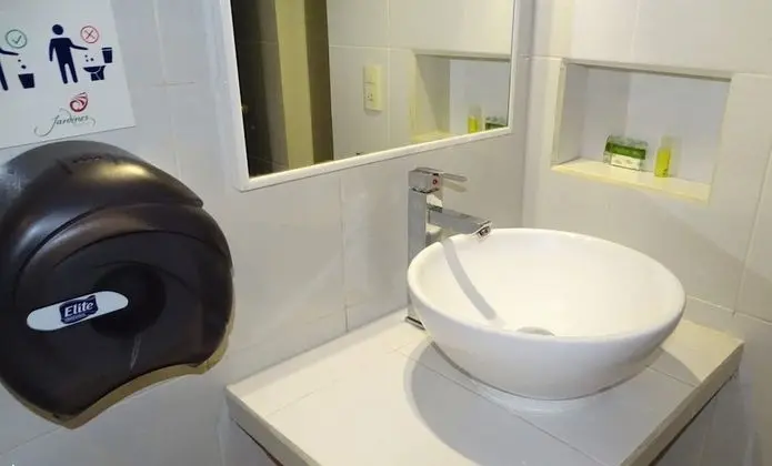Tek Büyük Yataklı Oda, 2 Çift Kişilik Yatak