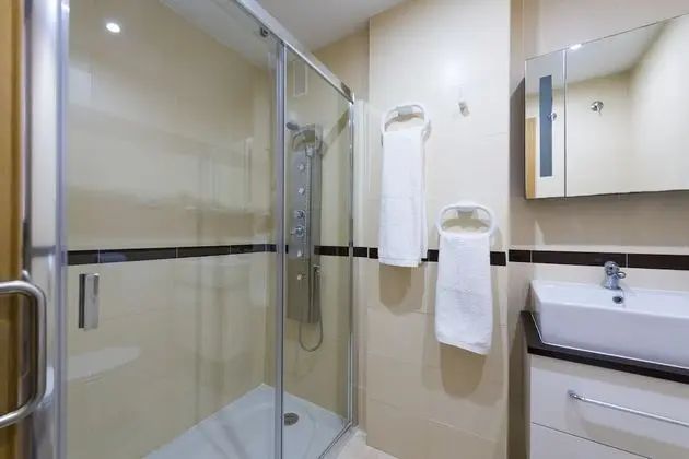 Apart Daire, 2 Yatak Odası, Teras, Kısmi Deniz Manzaralı (5th floor Apt 101)