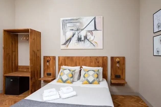 Tek Büyük Yataklı Oda, Banyolu/Duşlu