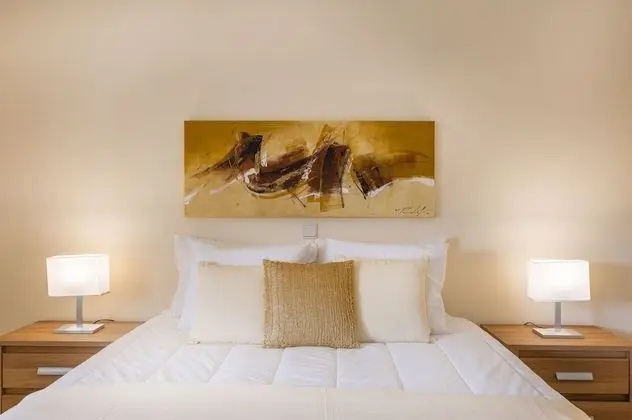 Apart Daire, 2 Yatak Odası, Teras, Havuz Manzaralı