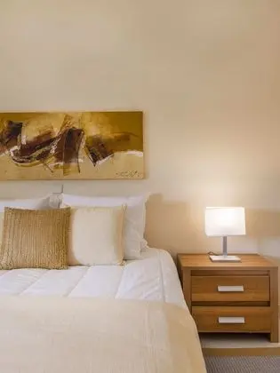 Apart Daire, 2 Yatak Odası, Teras, Havuz Manzaralı