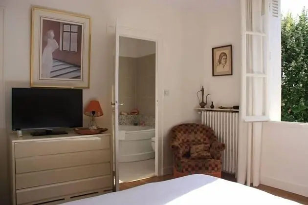 Tek Büyük Yataklı Oda, Sigara İçilmez (Les Tilleuls)
