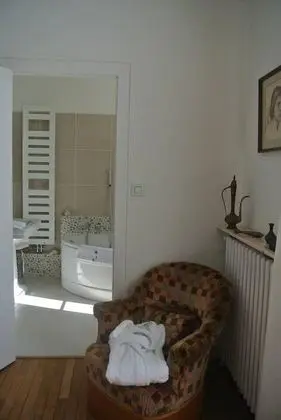 Tek Büyük Yataklı Oda, Sigara İçilmez (Les Tilleuls)