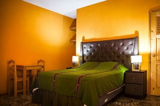 Büyük Yataklı Tek Kişilik Oda