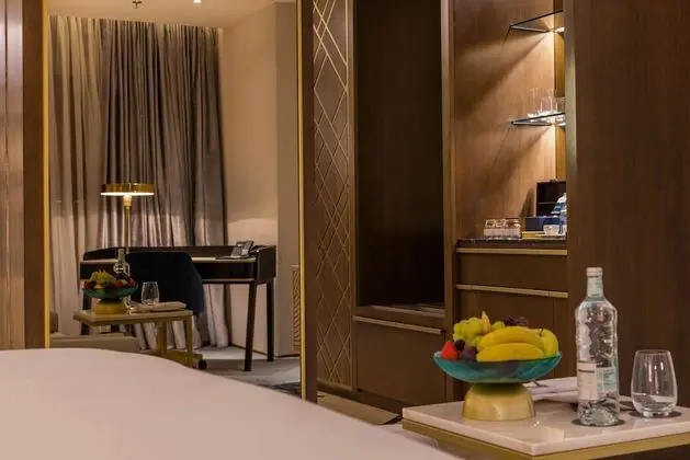 Superior King Room With Balcony