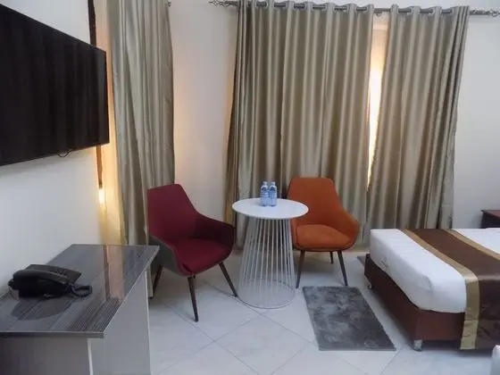 Deluxe Tek Büyük Yataklı Oda