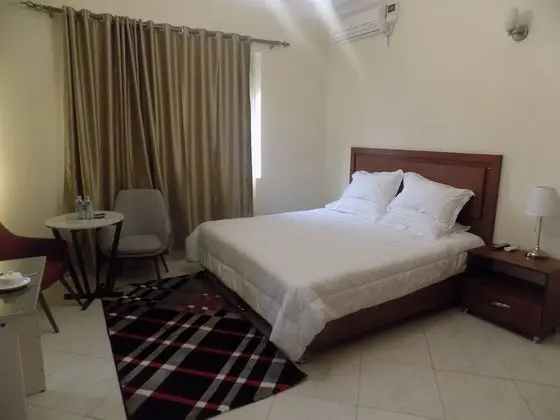 Deluxe Tek Büyük Yataklı Oda