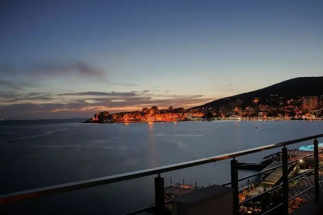 Süit, 1 Büyük (Queen) Boy Yatak ve Çekyat, Balkon, Deniz Manzaralı