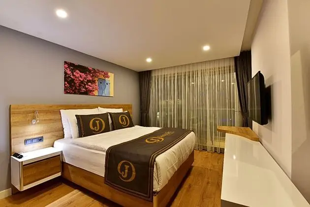 3+1 Havuz Manzarali Lüks Apartment Custom Room