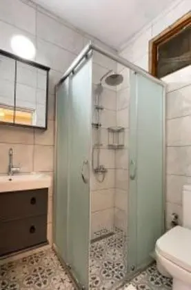 45180