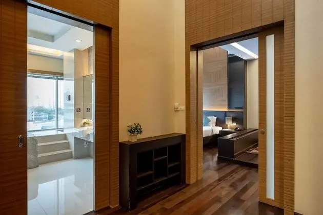 Presidential Jacuzzi Suite