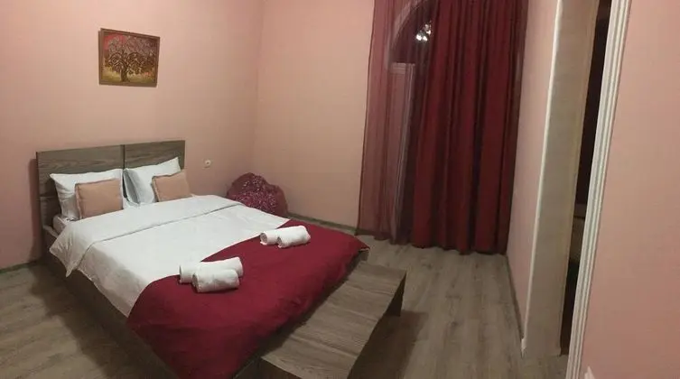 Üç Kişilik Oda, Şömine