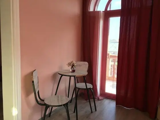 Üç Kişilik Oda, Şömine