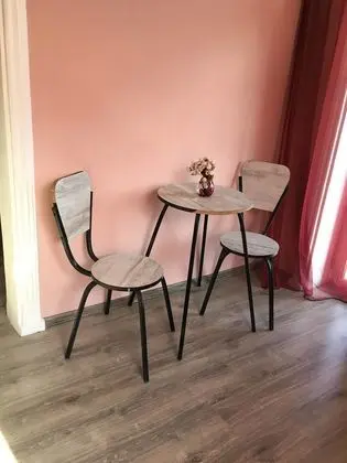 Üç Kişilik Oda, Şömine