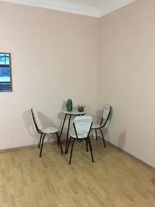 Üç Kişilik Oda, Şömine