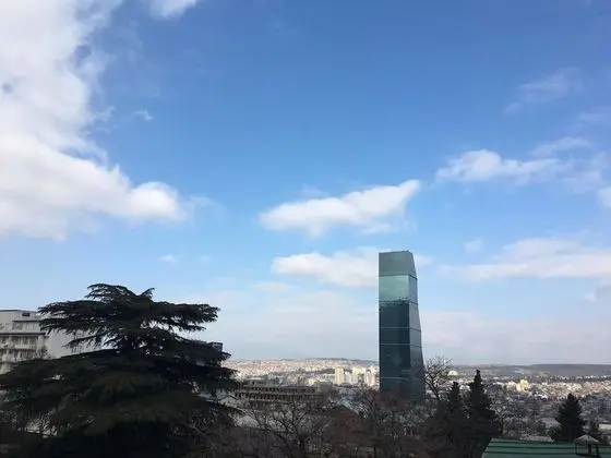 Üç Kişilik Oda, Şömine