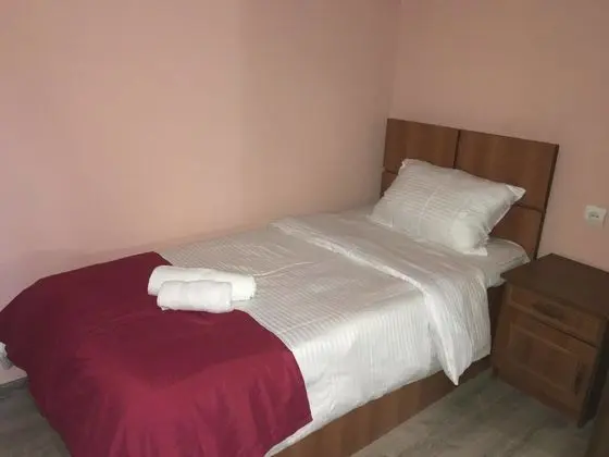 Üç Kişilik Oda, Teras