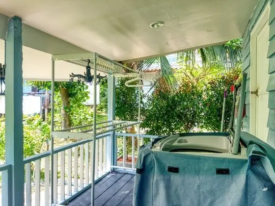 Wood Bungalow with Terrace