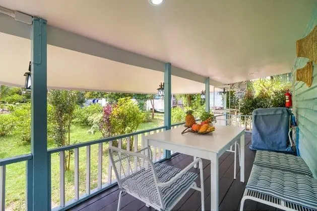 Wood Bungalow with Terrace