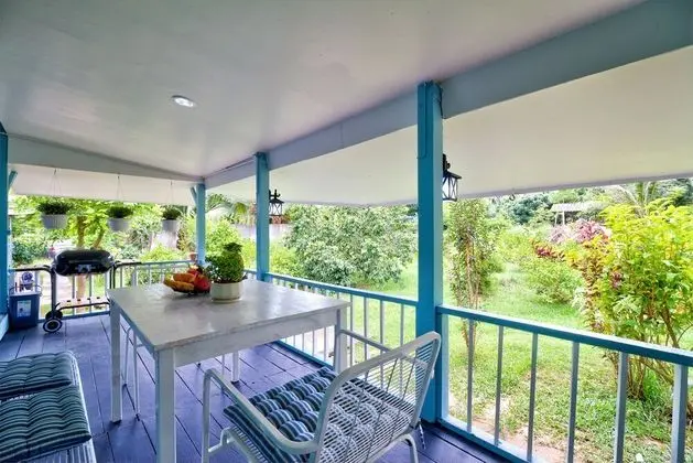 Wood Bungalow with Terrace