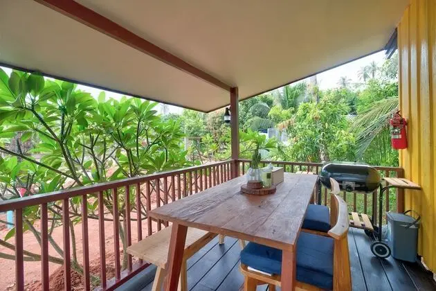 Wood Tiny-House with Terrace