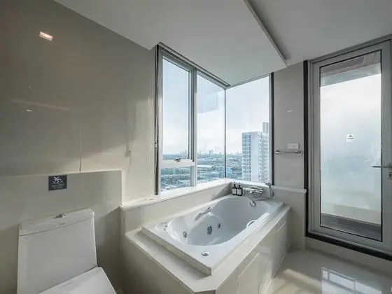 Jacuzzi Suite 2 Bedroom