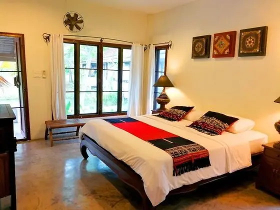 Superior Tek Büyük veya İki Ayrı Yataklı Oda, Bahçe Manzaralı, Bahçeli