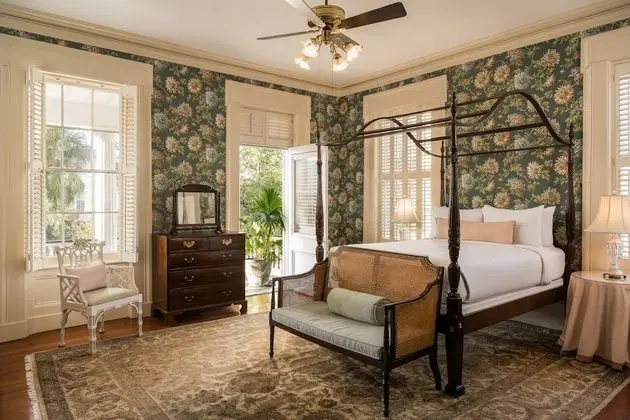 Jasmine House Parlour Suite