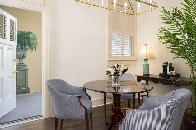 Jasmine House Parlour Suite