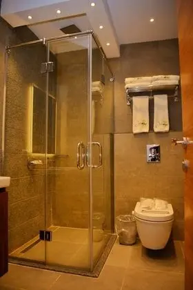 Superior Tek Kişilik Oda, Havuz Manzaralı